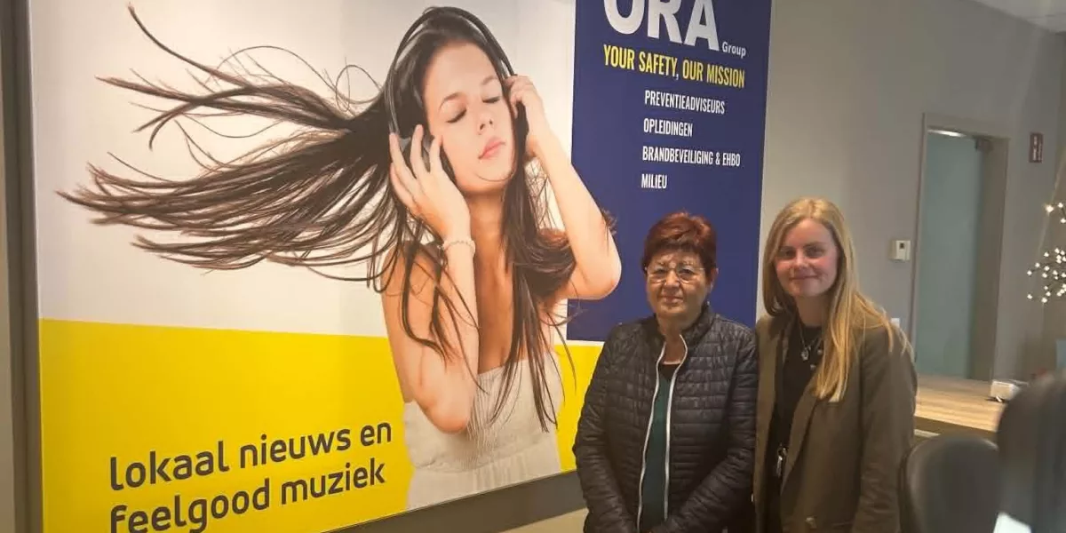 Annie en Estelle organiseren met het zorgteam Menen bezoeken bij 75+'ers