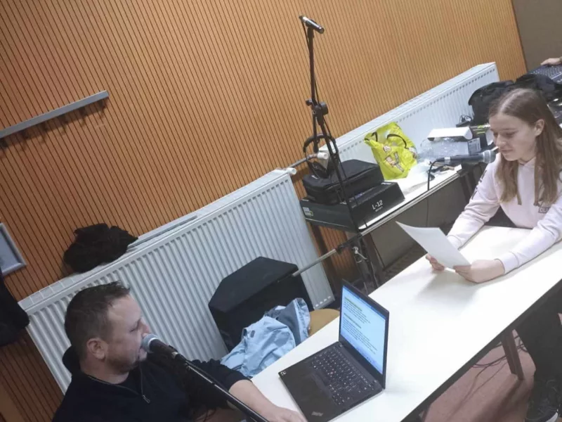 Herbeluister De Academie met Jan Vangheluwe, Tine Feys en Siel Taillieu
