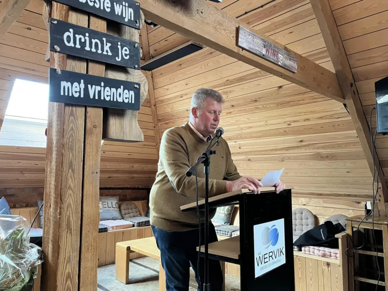Nieuw camperpunt tussen de wijngaarden Ravenstein in Kruiseke