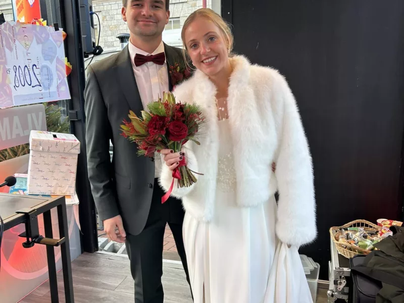 Julie en Sebastien gaven elkaar het ja-woord tijdens de Warmste Week