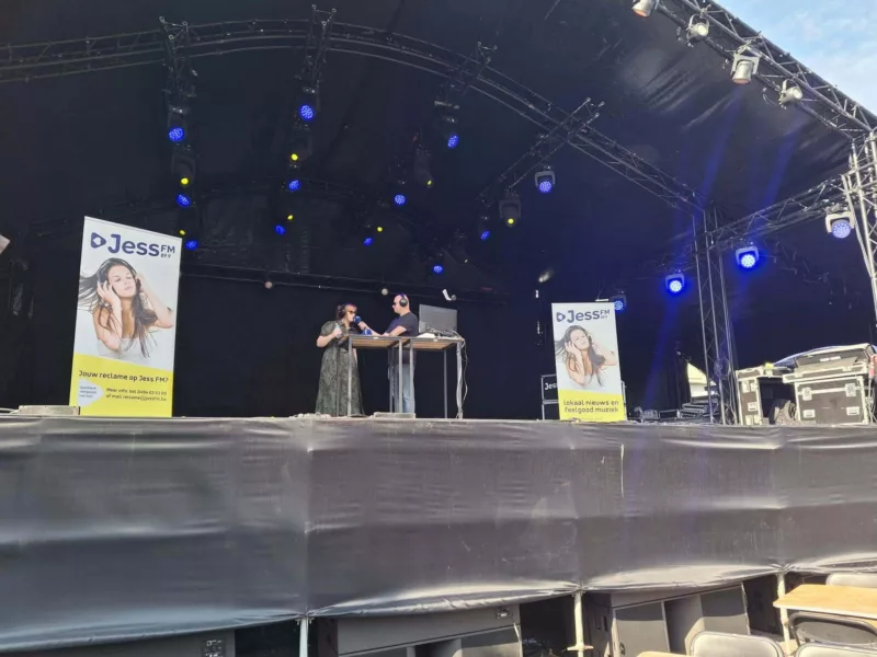 Sharon Braye: "De rockrally op Roadrock wordt belangrijk voor Subatomic Strangers "